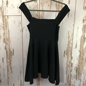 Windsor Off the Shoulder Skater Dress, Medium. In excellent condition!